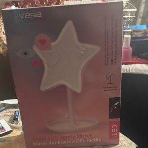 Star-Shaped LED Vanity Mirror - White